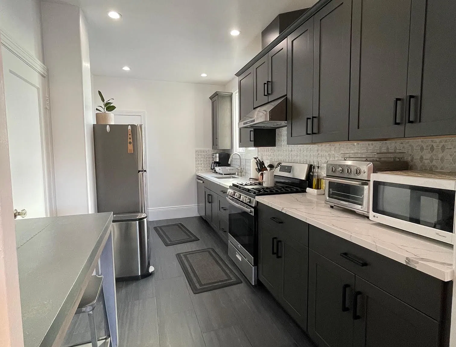 3550 California St — Photo 2