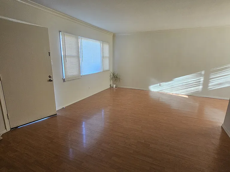 5927 Lemp Ave #4 — Photo 12