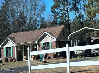 360 Pine Ridge Rd, Jackson, MS 39206