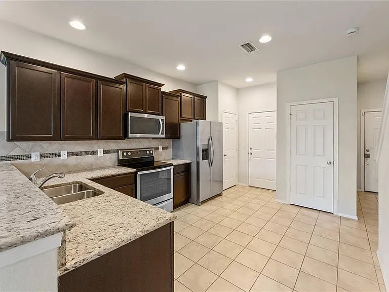 4912 White Sanderling Ct — Photo 8