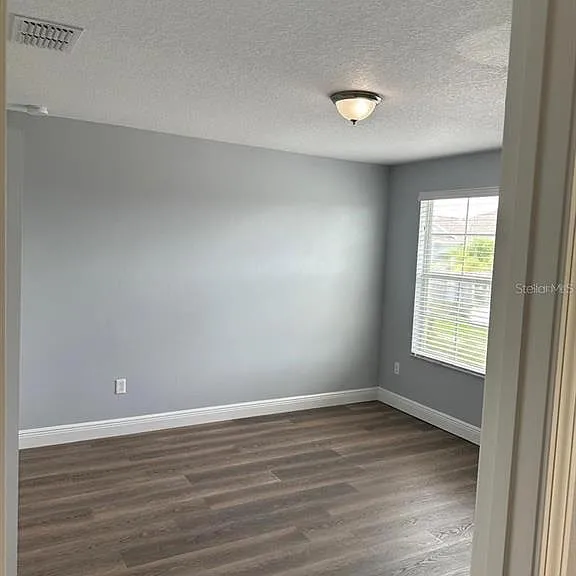 1900 Thetford Cir — Photo 12