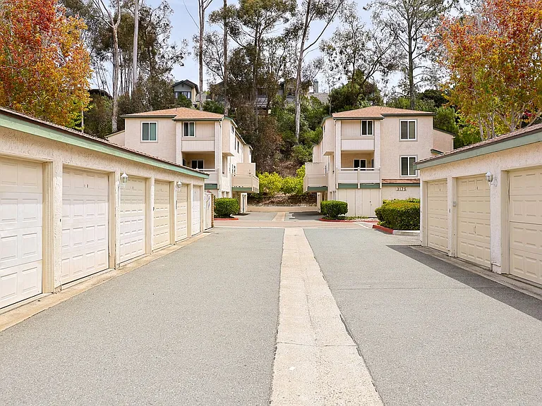 3157 Evening Way #D — Photo 32