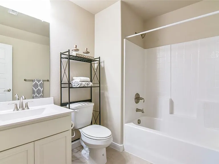 2305 Paxton Way — Photo 13