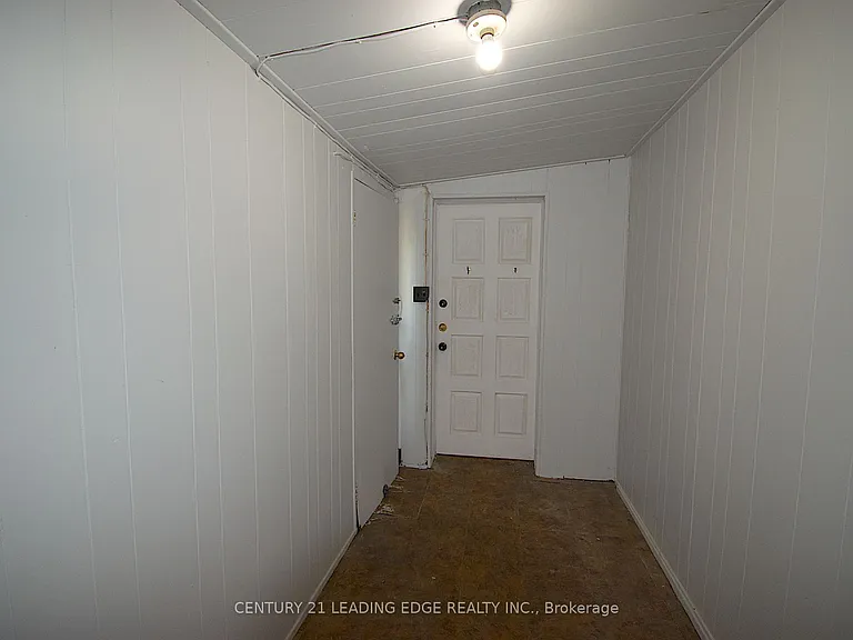 260 Dupont St #A — Photo 6