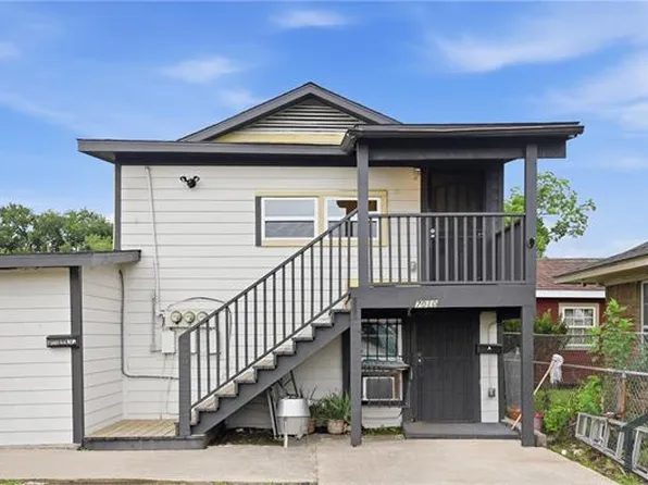 7010 Brownsville St, Houston, TX 77020
