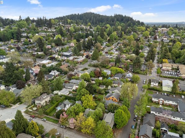 6114 NE Davis St, Portland, OR 97213