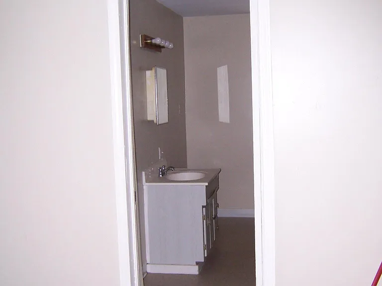 41 Lafayette Ave #4 — Photo 7