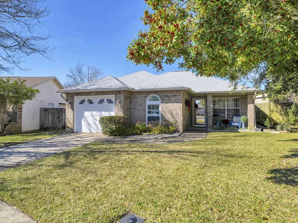 194 Lola Cir, Destin, FL 32541