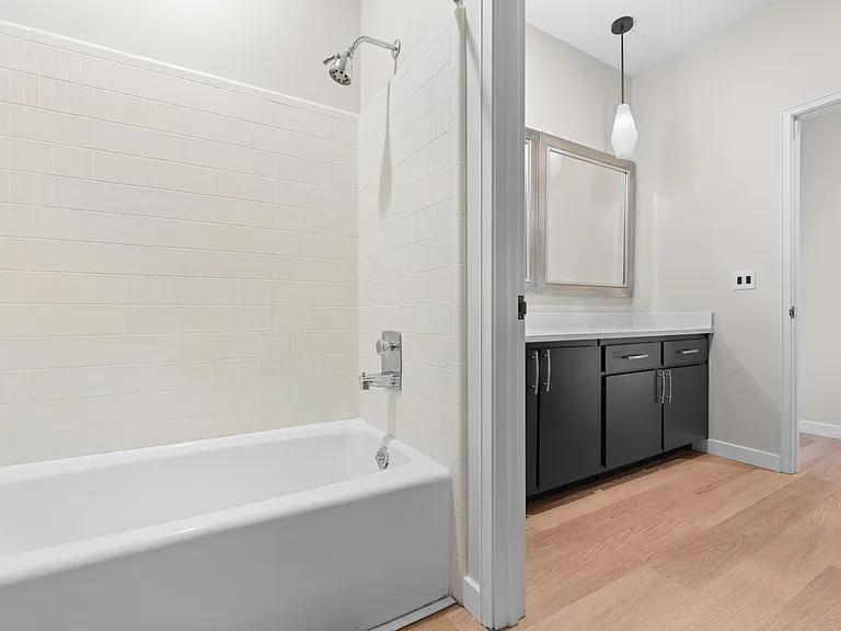 211 Wendwood Dr — Photo 6