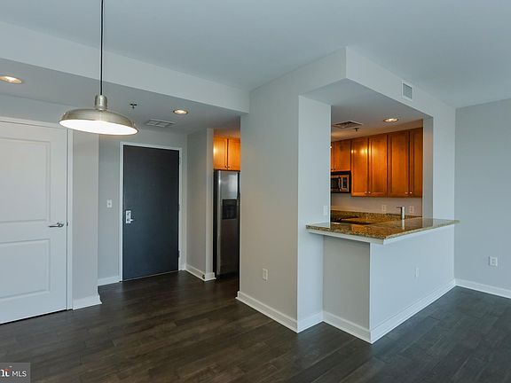 4th image of 105 Christina Lndg APT 1707