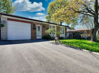 3602 Dunrankin Dr, Mississauga, ON L4T1V9