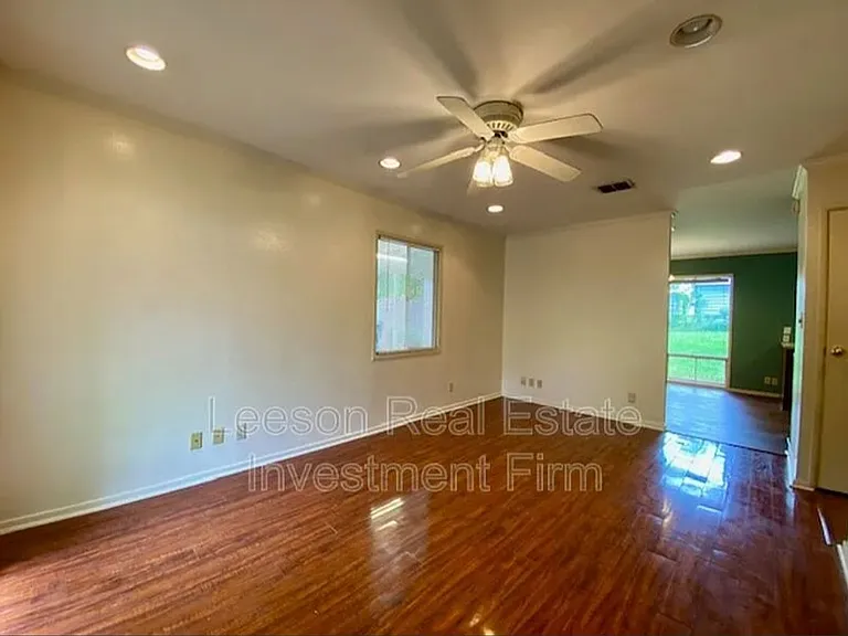 2838 Smithfield Rd — Photo 4