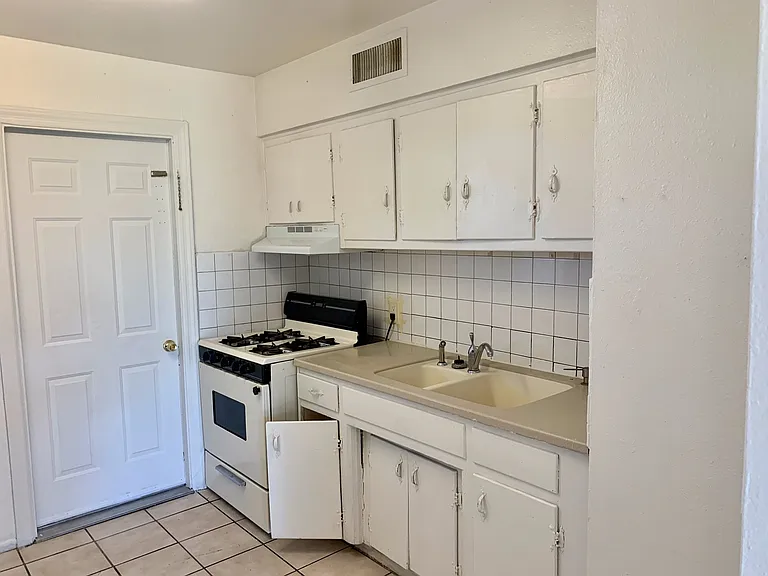 7107 N 53rd Ave — Photo 24