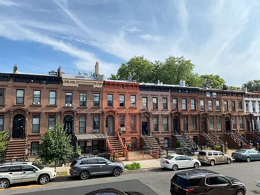 Rented by Blue Egg Realty Corp | media 47