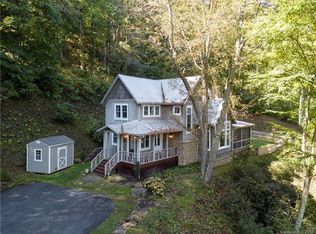 306 Shadowood Ln, Waynesville, NC 28786