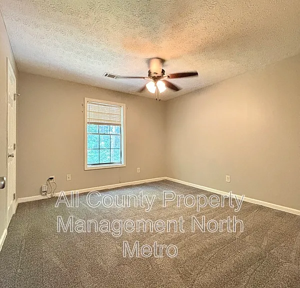2245 Highpoint Rd — Photo 8