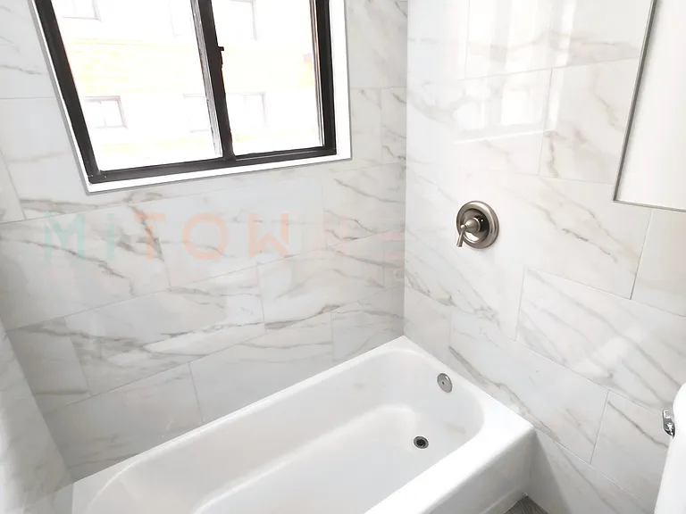 6900 N Ridge Blvd #G — Photo 10