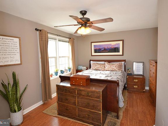 5th image of 824 S Arlington Mill Dr #1-301