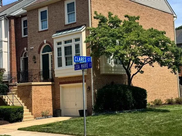 12000 Lisa Marie Ct, Fairfax, VA 22033