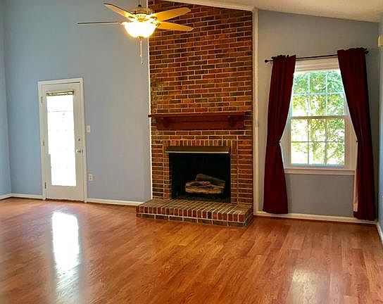 3rd image of 7324 Winnington Cres