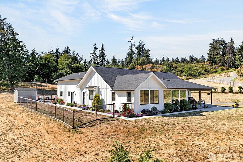 3rd image of 2115 Chinook Ridge Lane