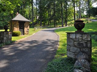 1-3 Mendham Rd, Bernardsville, NJ 07924