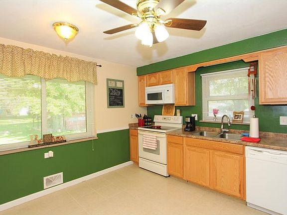 5th image of 165 Prospect Ave