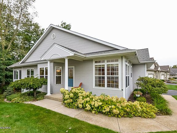 4th image of 1155 Barrington NW
