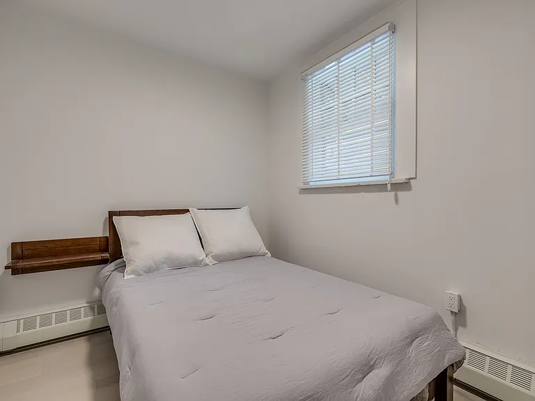 1425 Haro St #203 — Photo 18