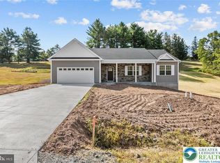 8 Country Club Rd, Ashland, PA 17921