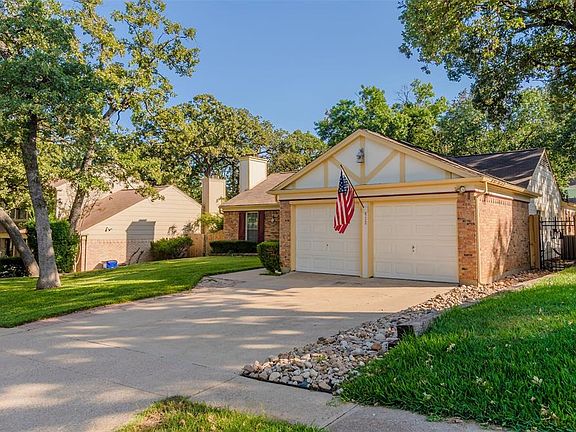 4th image of 412 Teal Wood Ln