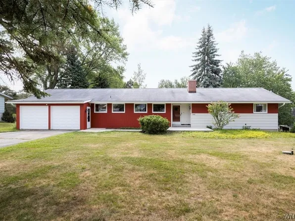 6641 Powers Rd, Orchard Park, NY 14127