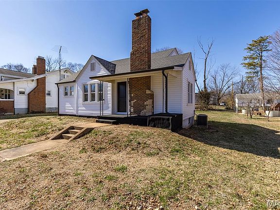 4th image of 313 S Carleton St