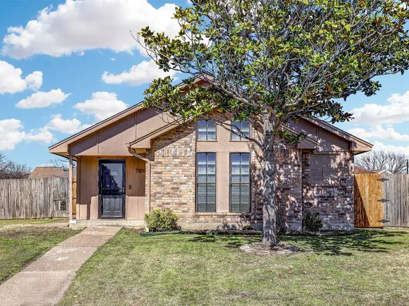 7109 Scots Briar Ct, Fort Worth, TX 76137