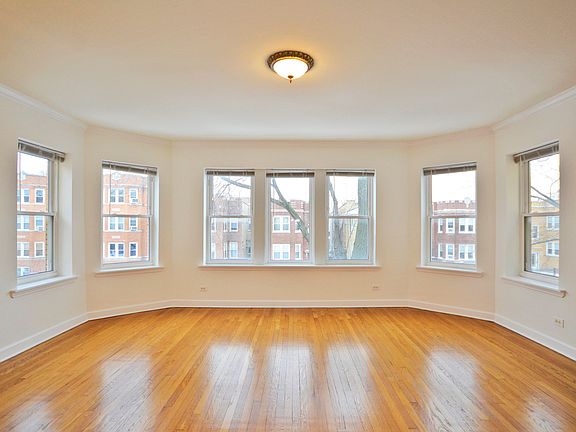 4th image of 6215 N Oakley Ave APT 2