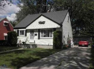 23637 Beverly St, Saint Clair Shores, MI 48082