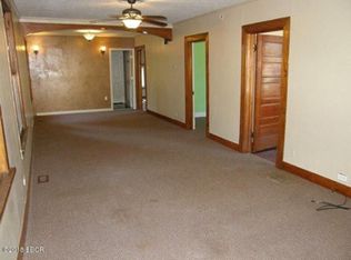 609 N 8th St, Herrin, IL 62948