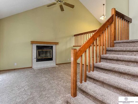 4th image of 3313 S 152nd Cir