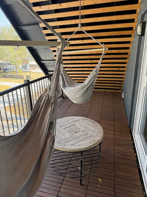 5 bed, 2600 sqft, $1,500 — Photo 3