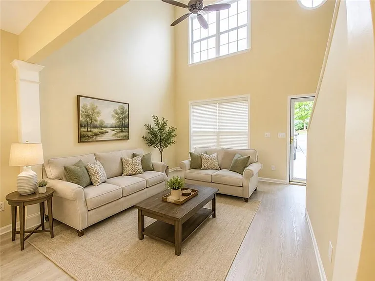 11090 Wittenridge Dr — Photo 2
