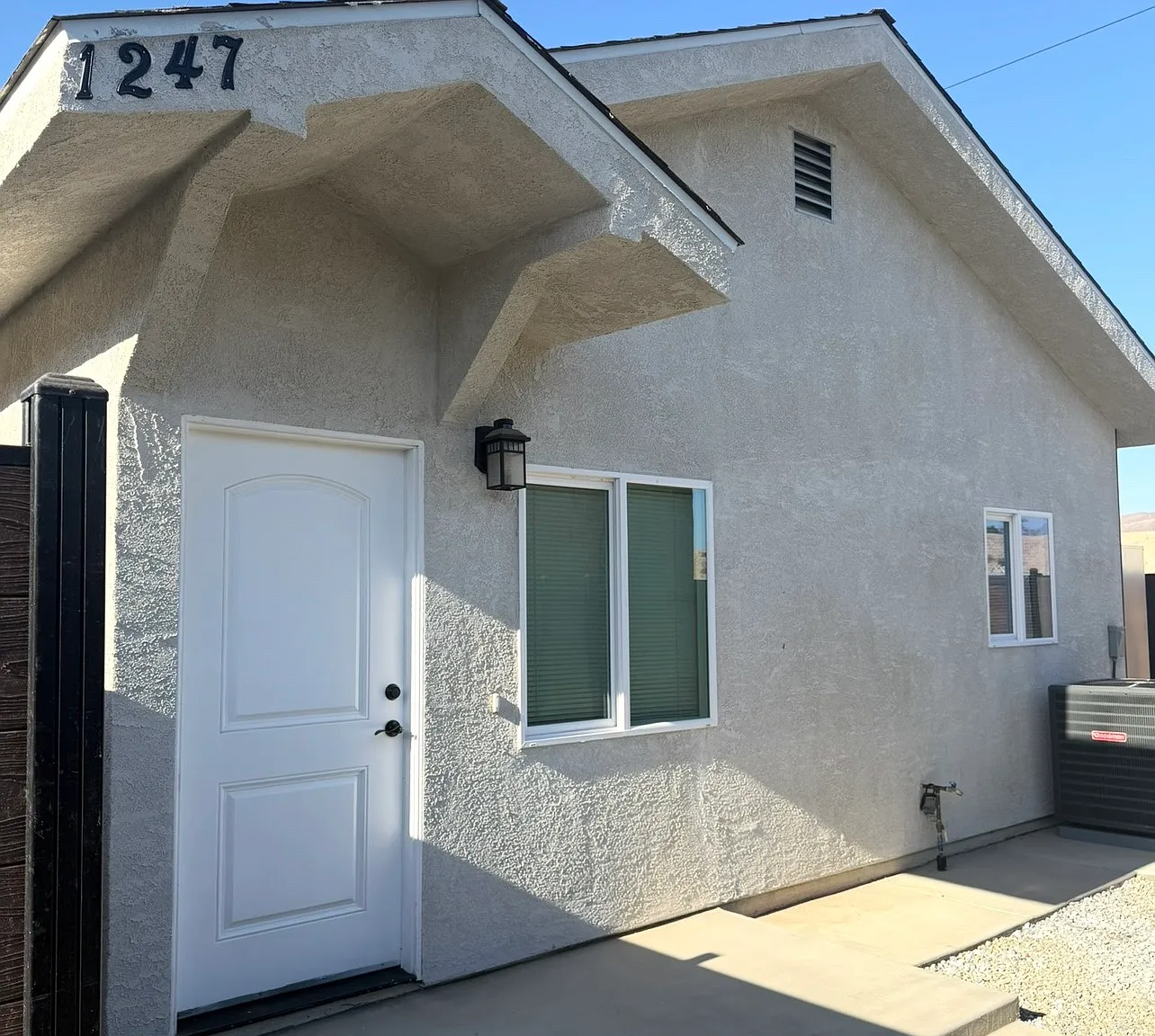 3 bed, 1345 sqft, $2,300 — Photo 1