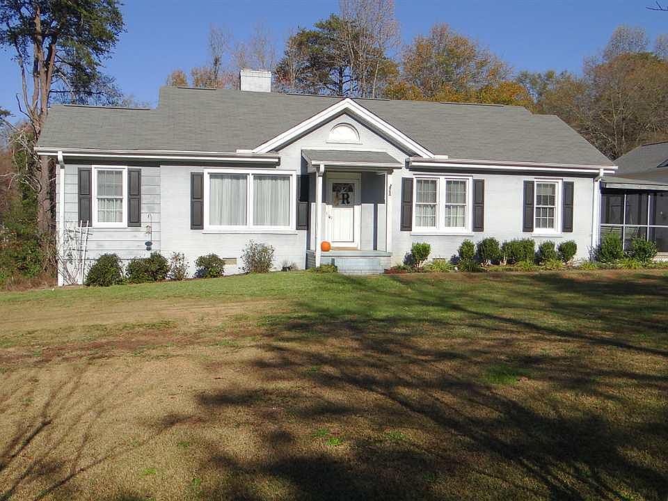 1st image of 1 Hilltop Dr