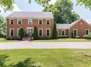 1820 Bahama Rd, Lexington, KY 40509