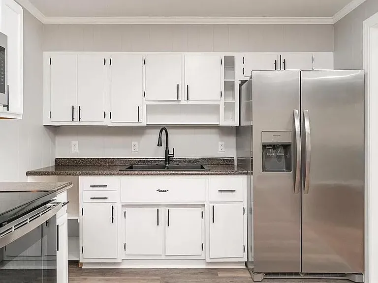 708 Bluford St — Photo 11