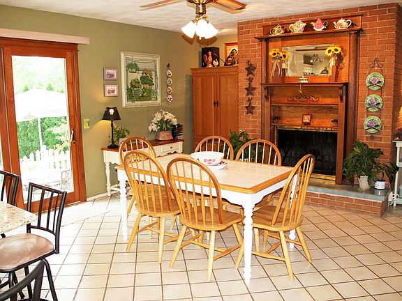 2nd image of 2848 Oldewick Dr