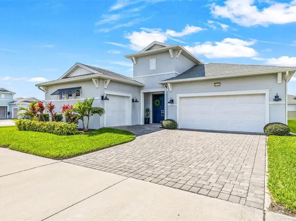8721 Drummer Plank Dr, Wesley Chapel, FL 33545