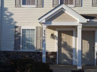 2307 Silverstone Dr #0, Carpentersville, IL 60110
