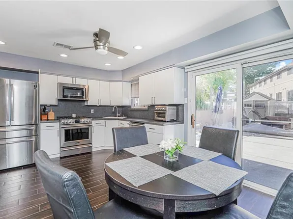 69 Rolling Hill Green image 13 of 30