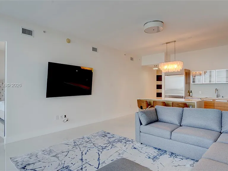 2020 N Bayshore Dr #1905 — Photo 19