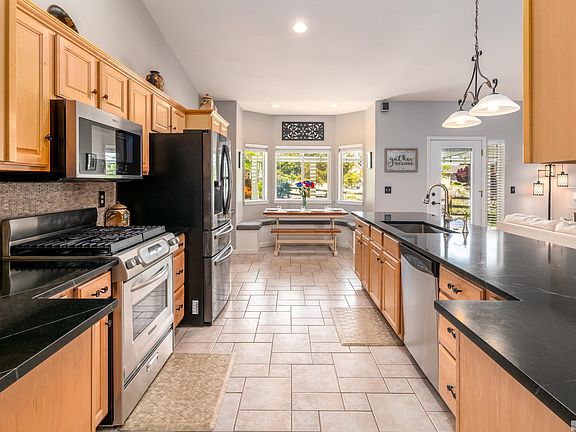 2nd image of 7845 Tiburon Ct
